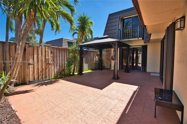 5 of 40 - 1419 14th Ct, Palm Beach Gardens, FL