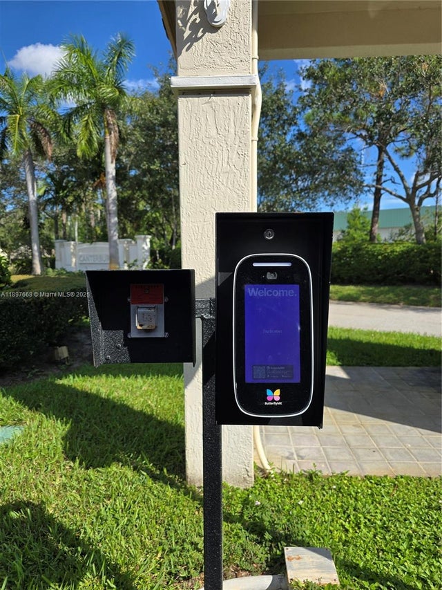2 of 35 - 2520 Nw 4th St, Boynton Beach, FL