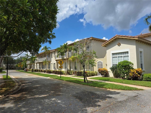3 of 35 - 2520 Nw 4th St, Boynton Beach, FL