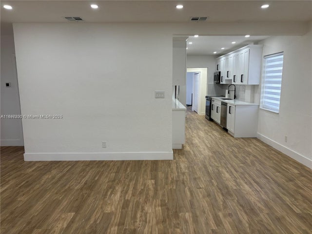 5 of 18 - 1421 Nw 1st Ave, Fort Lauderdale, FL