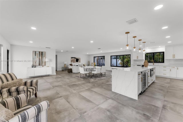 5 of 38 - 7120 Sw 92nd Ave, Miami, FL