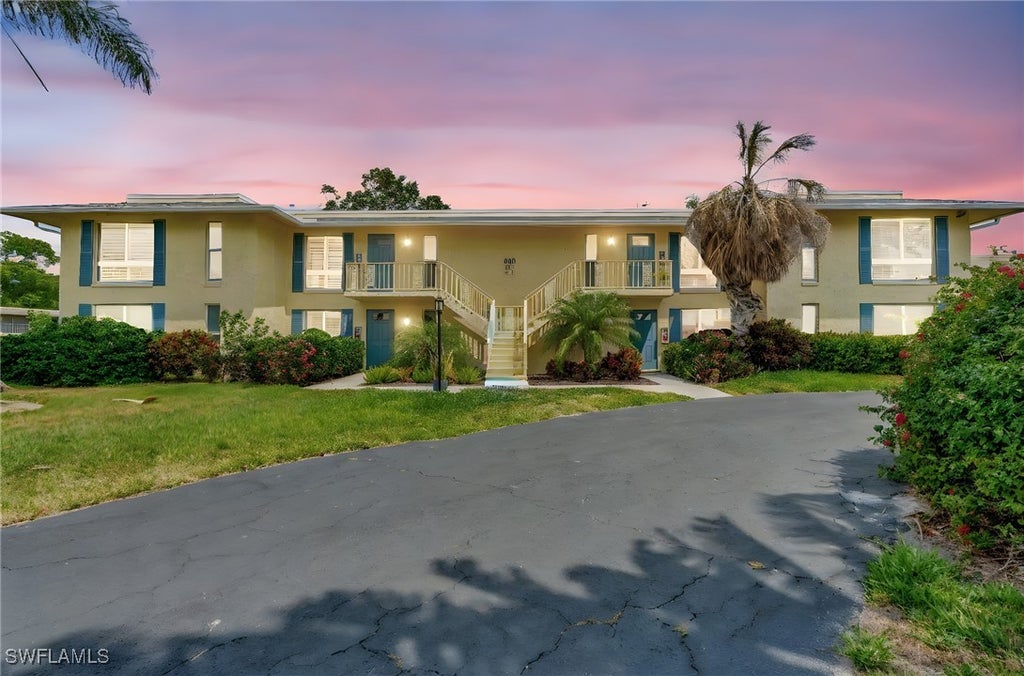 300 Palm Dr 402, Naples