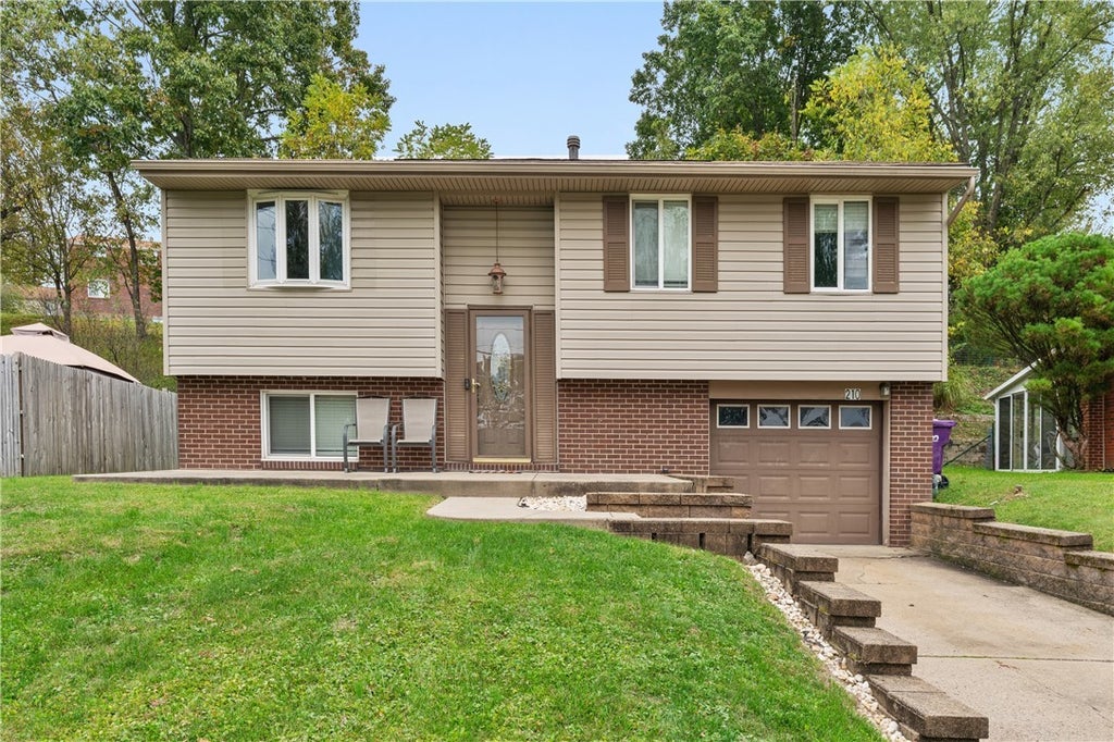 210 Great Smokey Drive, Plum Boro