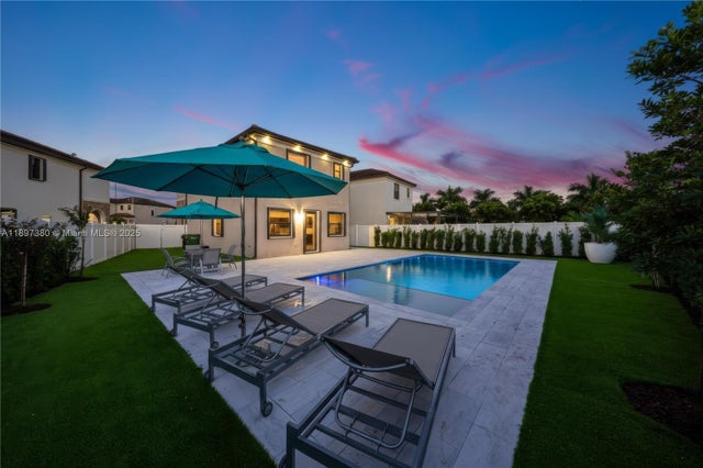 1 of 35 - 10800 W 35th Way, Hialeah, FL