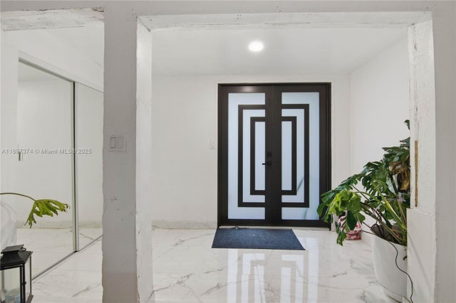 2 of 42 - 218 Nanette Dr, Orlando, FL
