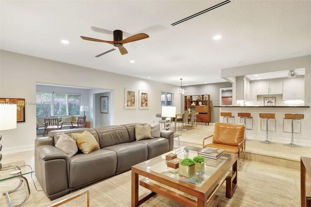 2 of 41 - 1128 W Cypress Dr V-15, Pompano Beach, FL