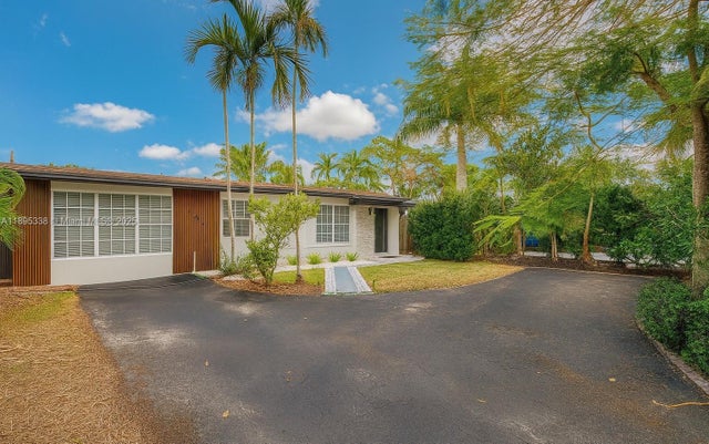 2 of 34 - 1399 Ne 38th St, Oakland Park, FL