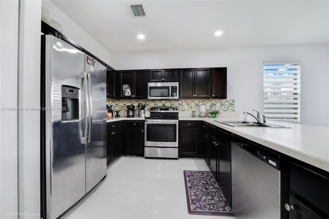 4 of 16 - 11711 Sw 254th St, Homestead, FL