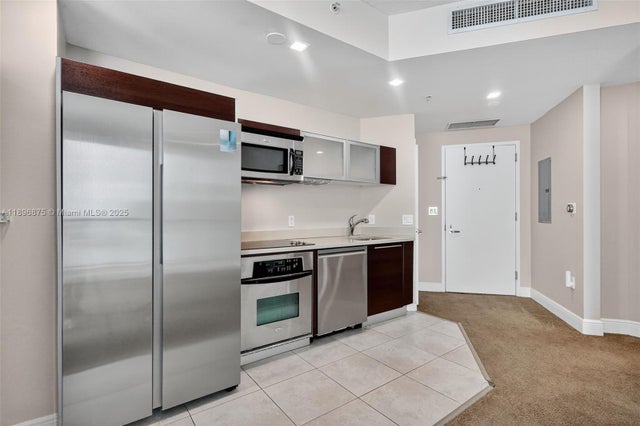 1 of 53 - 1900 N Bayshore Dr 3605, Miami, FL