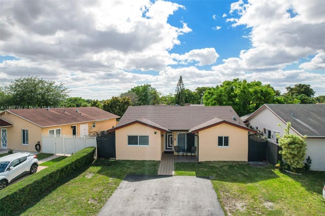 1 of 54 - 4216 Sw 138th Ct, Miami, FL