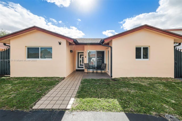 2 of 54 - 4216 Sw 138th Ct, Miami, FL