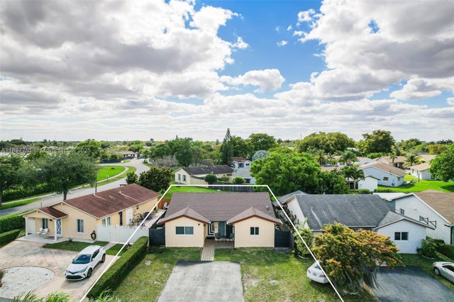 4 of 54 - 4216 Sw 138th Ct, Miami, FL