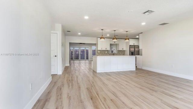 2 of 48 - 5713 Ne 17th Ter, Fort Lauderdale, FL