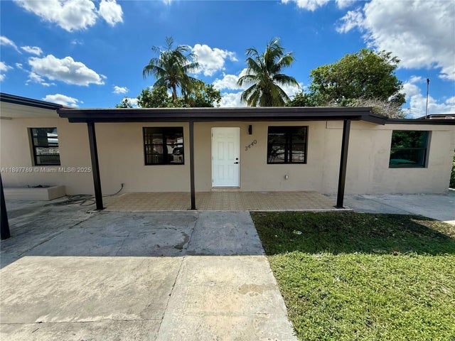 5 of 38 - 3440 Nw 95th Ter, Miami, FL