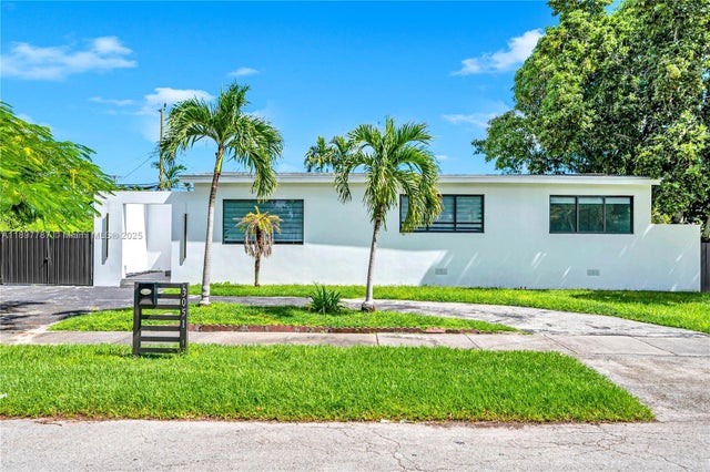 3 of 49 - 3051 Sw 84th Ct, Miami, FL