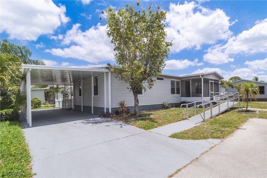 5370 Countryfield Cir, Fort Myers