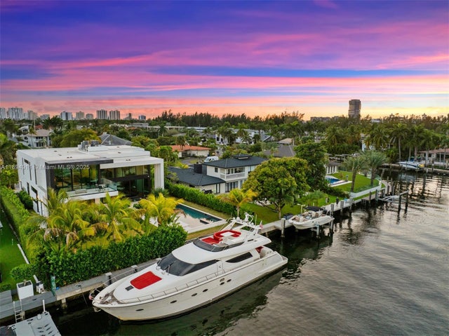2 of 96 - 478 Tamarind Dr, Hallandale Beach, FL