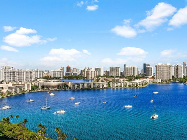 1 of 39 - 17301 Biscayne Blvd 1704, North Miami Beach, FL