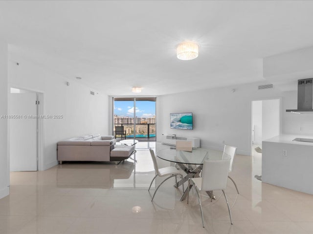 2 of 39 - 17301 Biscayne Blvd 1704, North Miami Beach, FL