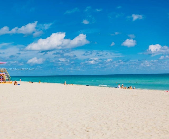 2 of 14 - 6423 Collins Ave 310, Miami Beach, FL
