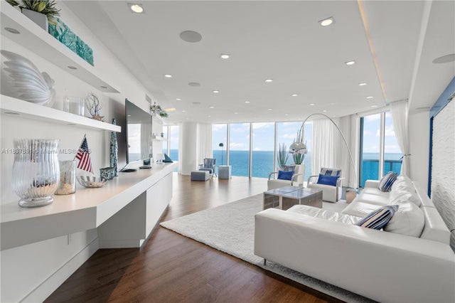 1 of 33 - 2711 S Ocean Dr 2305, Hollywood, FL
