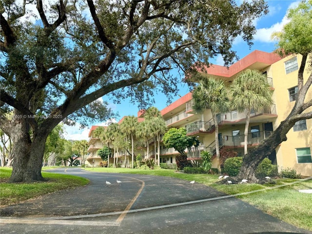 3361 Nw 47th Ter 329, Lauderdale Lakes