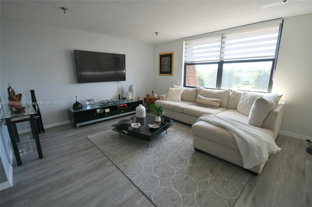 2 of 64 - 671 Ne 195th St 416-e, Miami, FL