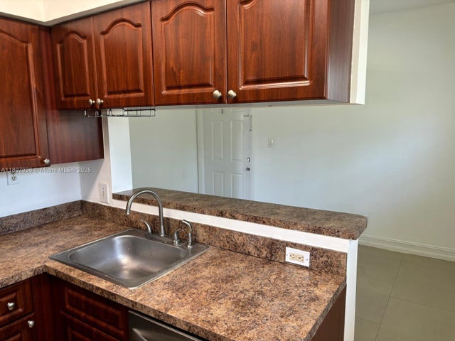 4 of 18 - 620 Cypress Club Way I13, Deerfield Beach, FL