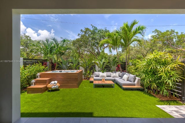 4 of 28 - 1516 Se 1st St, Fort Lauderdale, FL