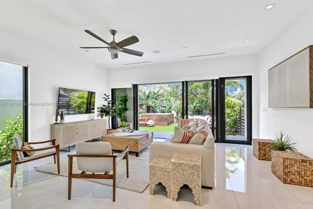 5 of 28 - 1516 Se 1st St, Fort Lauderdale, FL