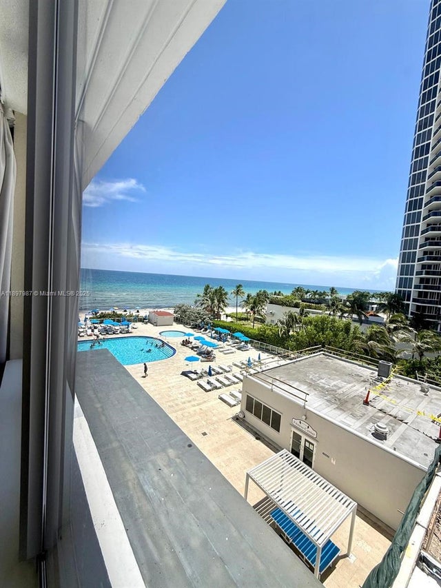 3 of 25 - 19201 Collins Ave 308, Sunny Isles Beach, FL