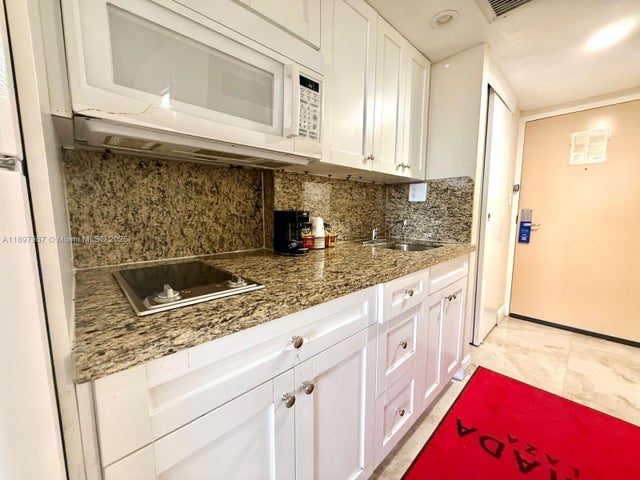 4 of 25 - 19201 Collins Ave 308, Sunny Isles Beach, FL