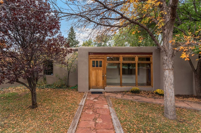 631 Calle Grillo, Santa Fe