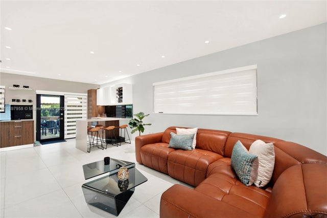 3361 Nw 210th Ter, Miami Gardens