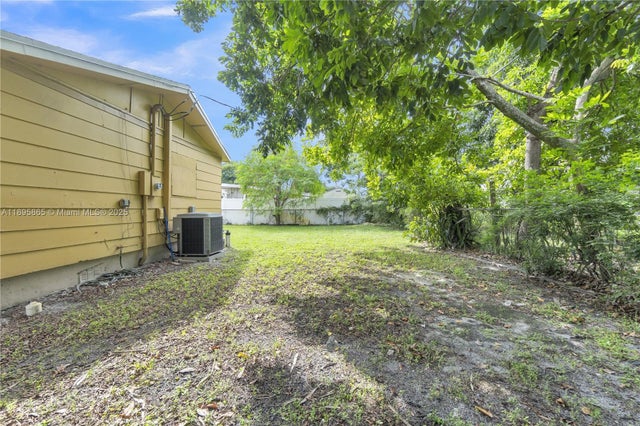 5 of 18 - 2005 Nw 11th Ave, Fort Lauderdale, FL