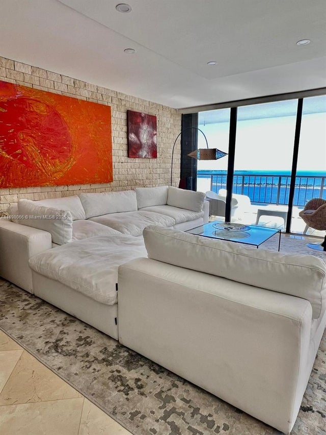 1 of 48 - 1581 Brickell Ave 2005, Miami, FL