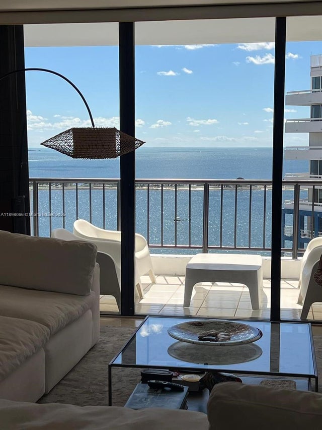 3 of 48 - 1581 Brickell Ave 2005, Miami, FL