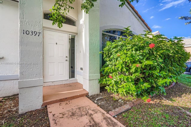 3 of 28 - 10397 Sw 16th St, Pembroke Pines, FL