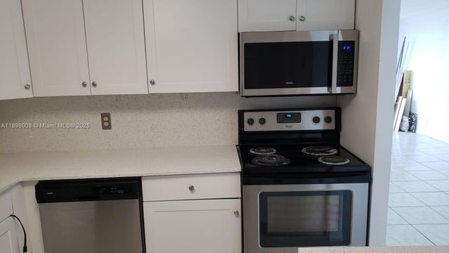5 of 22 - 500 Executive Center Dr 4e, West Palm Beach, FL