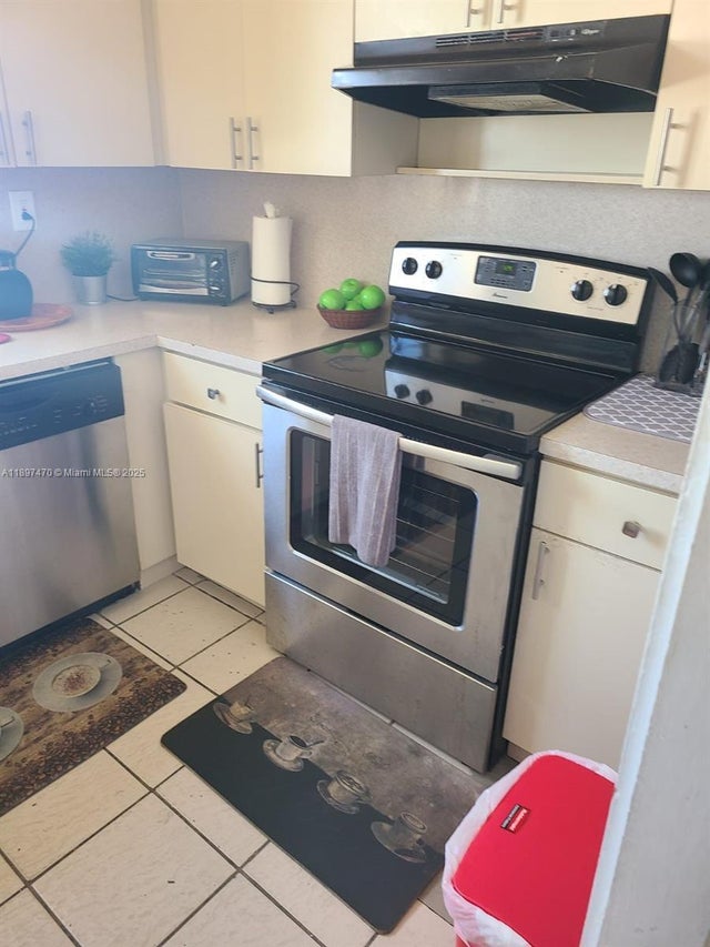 4 of 4 - 821 Collins Ave 402, Miami Beach, FL
