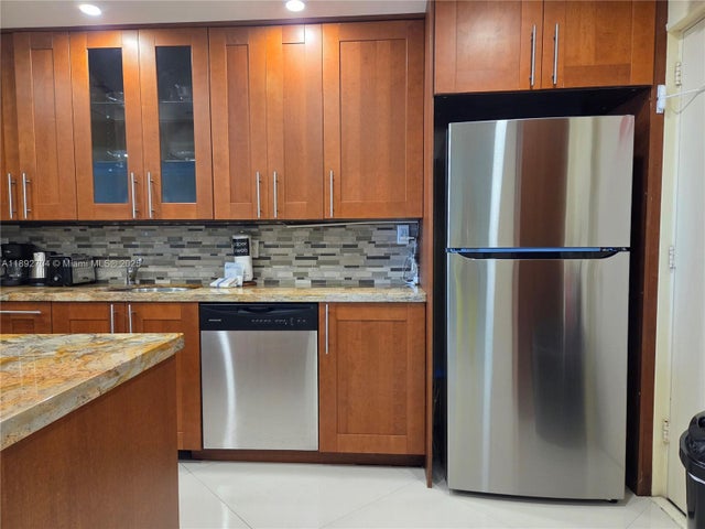 3 of 22 - 3901 S Ocean Dr 8s, Hollywood, FL