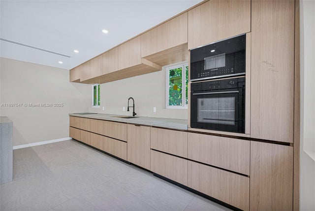 2 of 46 - 60 Ne 50th Ter, Miami, FL