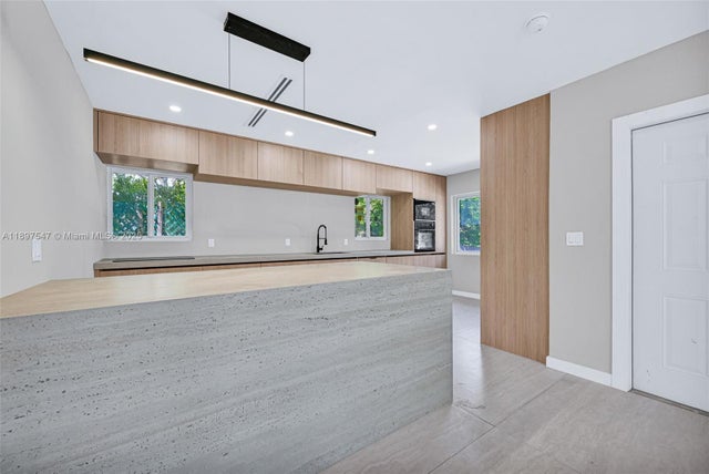 5 of 46 - 60 Ne 50th Ter, Miami, FL