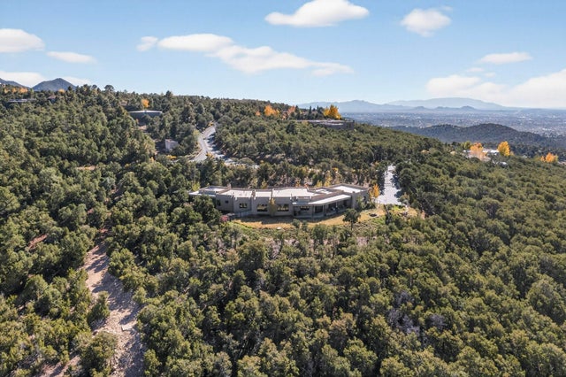 1213 S Summit Drive, Santa Fe