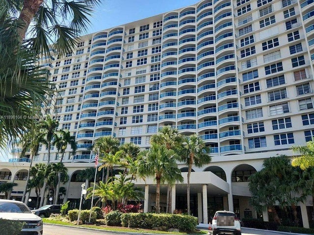 1 of 7 - 3800 S Ocean Dr 301, Hollywood, FL