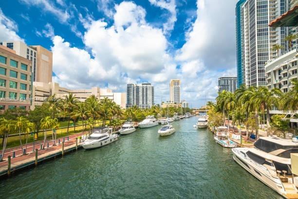 3 of 7 - 3800 S Ocean Dr 301, Hollywood, FL