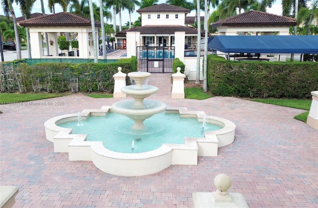 3 of 6 - 12847 Sw 133rd St, Miami, FL