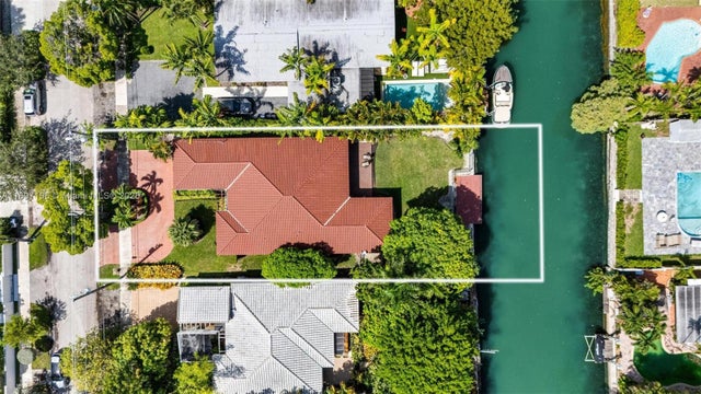 2 of 45 - 1855 Daytonia Rd, Miami Beach, FL