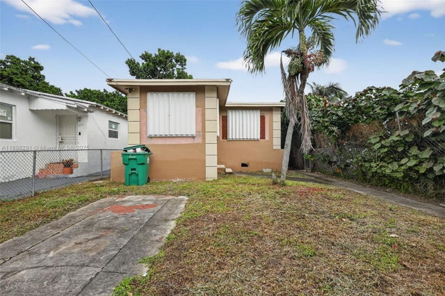 1 of 25 - 1537 Nw 70th St, Miami, FL