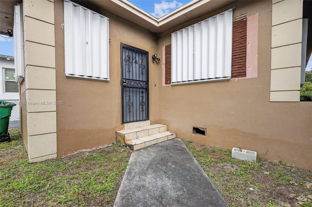 3 of 25 - 1537 Nw 70th St, Miami, FL